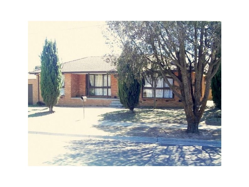 4 Galos Place, Noble Park North VIC 3174