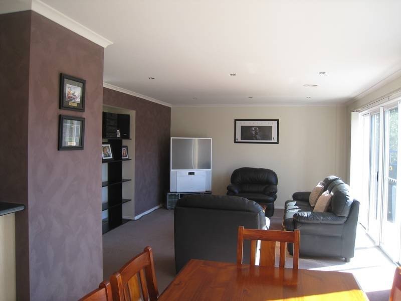 2/66 Dunblane Rd, Noble Park VIC 3174