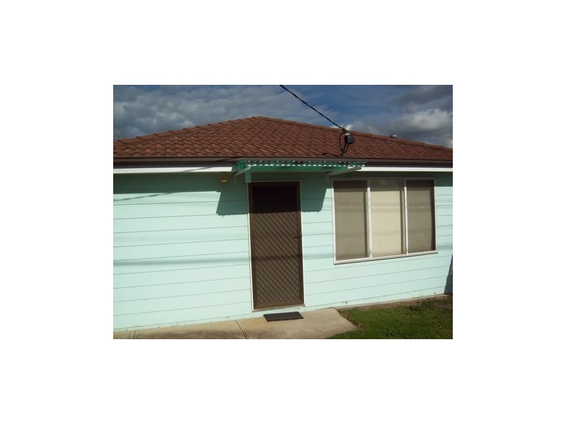 2/2 Barnett Gve, Noble Park VIC 3174