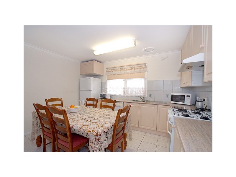 10 Edward St, Noble Park VIC 3174