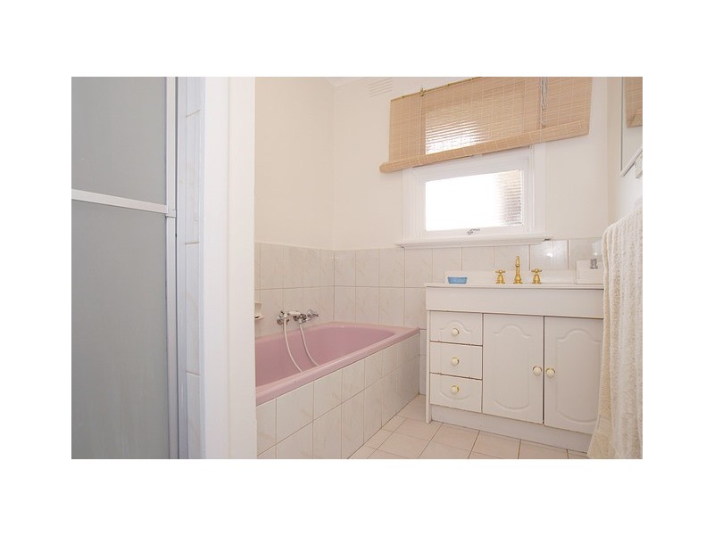 10 Edward St, Noble Park VIC 3174