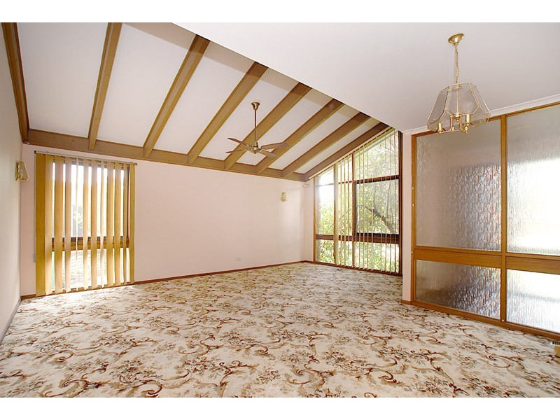 43 Cochrane Ave, Keysborough VIC 3173