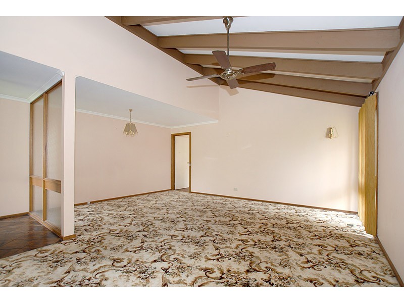 43 Cochrane Ave, Keysborough VIC 3173