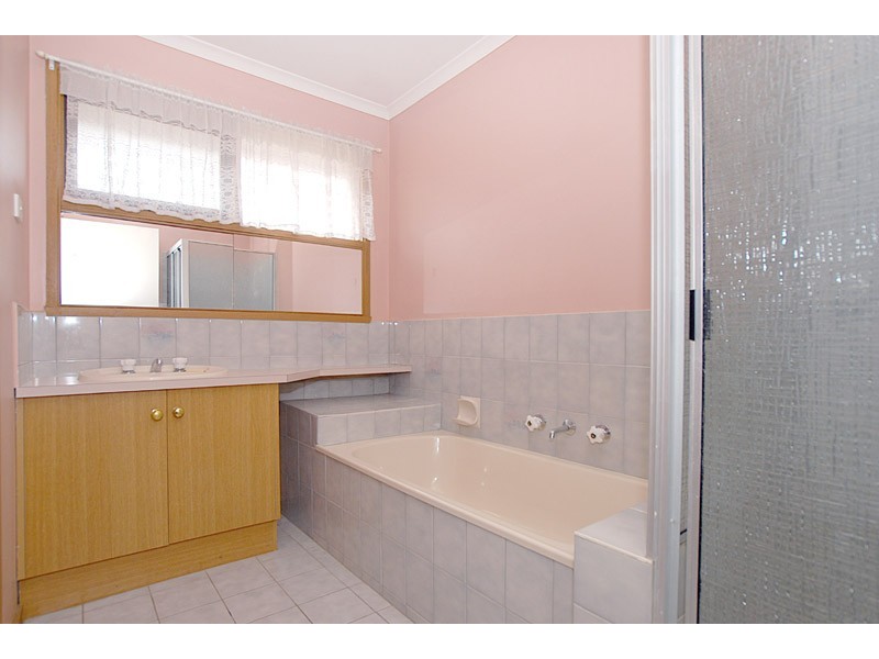 49 Sunnyvale Cres, Keysborough VIC 3173