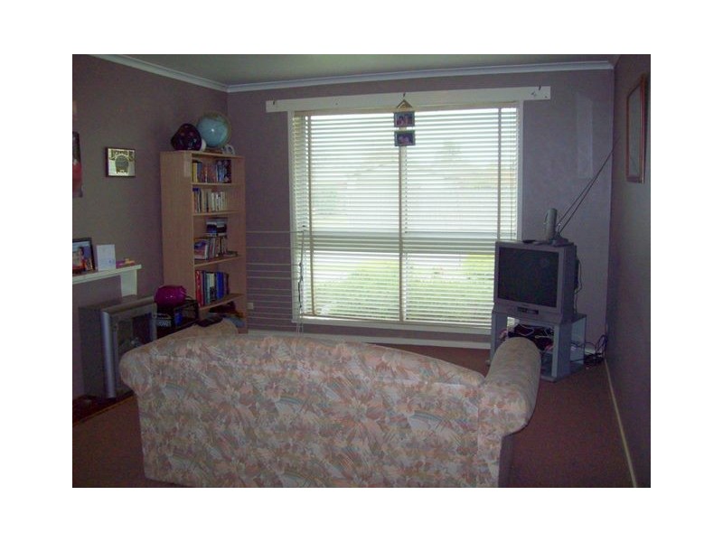 2/19 Leonard Ave, Noble Park VIC 3174