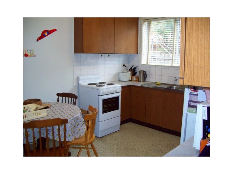 2/19 Leonard Ave, Noble Park VIC 3174