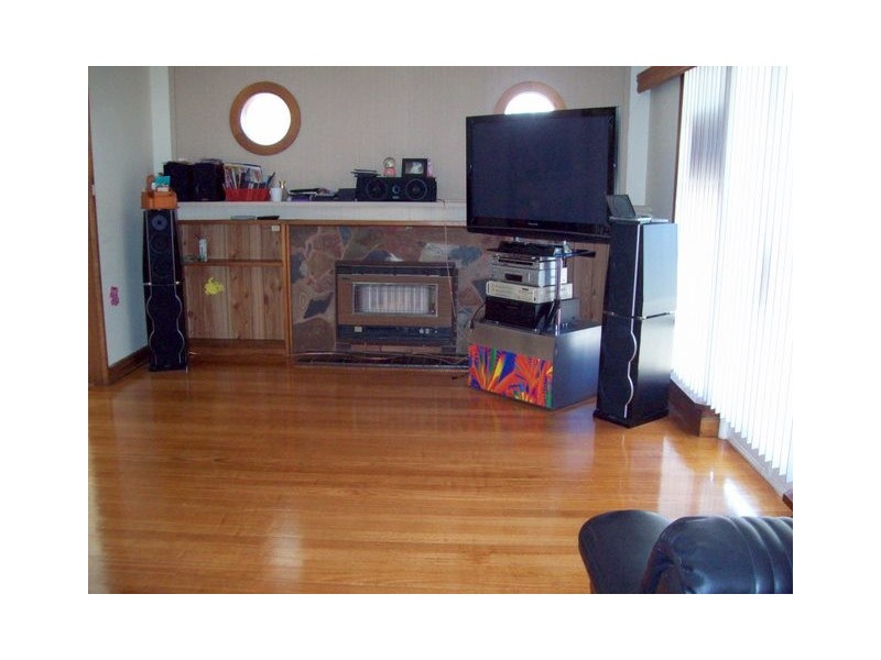 24 Allan St, Noble Park VIC 3174