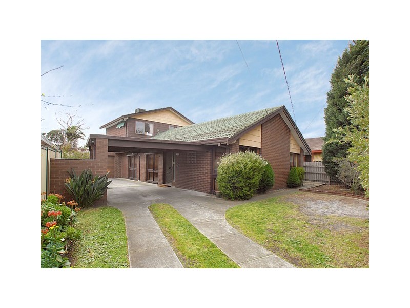 17 Locharn Cres, Keysborough VIC 3173