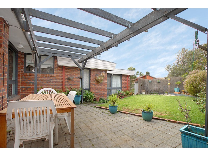 2 Lalor Crt, Springvale South VIC 3172