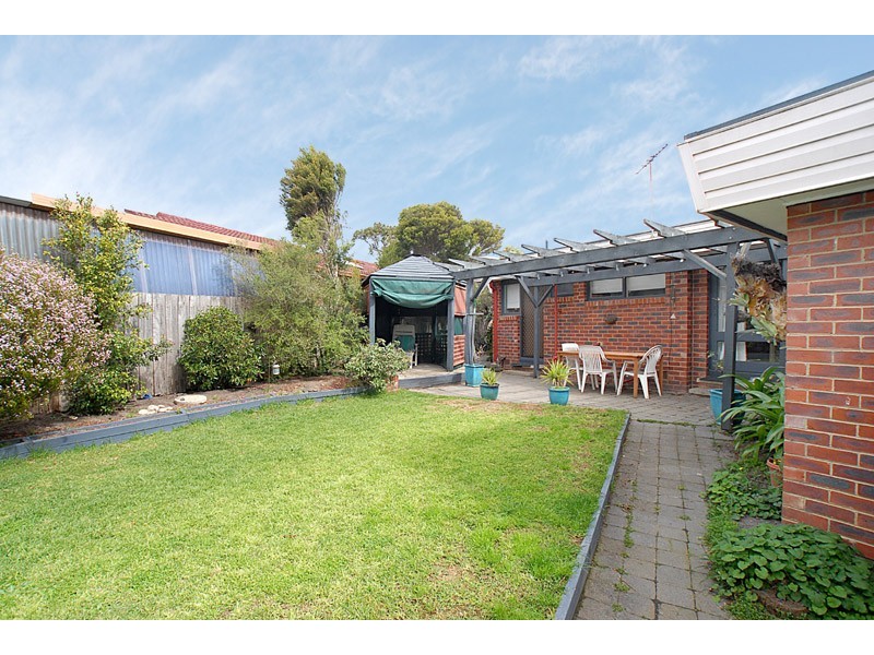 2 Lalor Crt, Springvale South VIC 3172