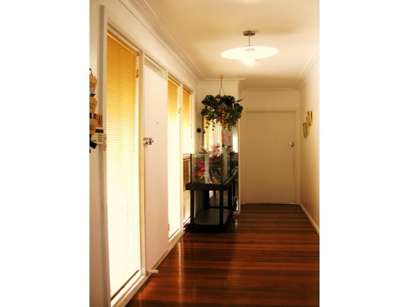 1/4 Lockington Cres, Dandenong VIC 3175