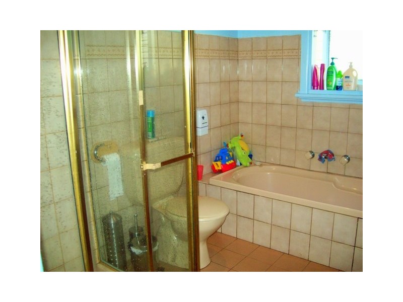 214 Railway Pde, Noble Park VIC 3174