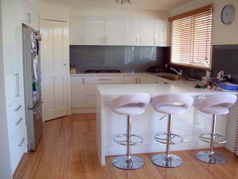 2 Moya Close, Endeavour Hills VIC 3802