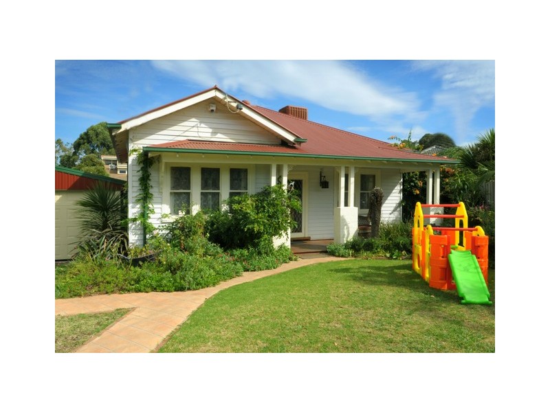 90 Dunblane Rd, Noble Park VIC 3174