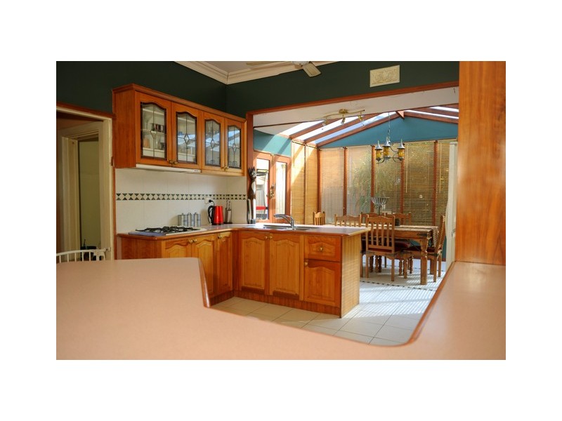 90 Dunblane Rd, Noble Park VIC 3174