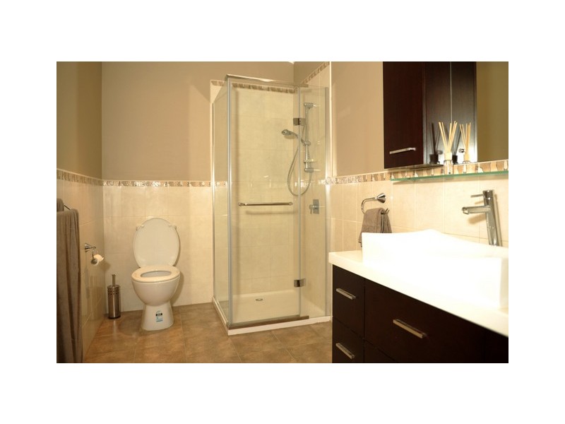 90 Dunblane Rd, Noble Park VIC 3174