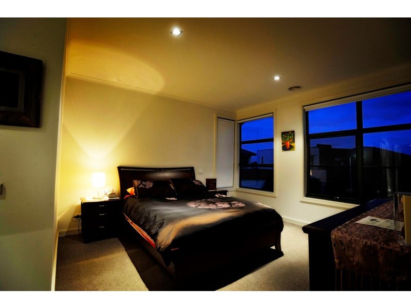 10 Rathdowne Way, Mulgrave VIC 3170