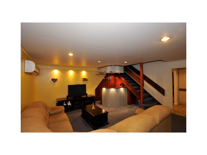 10 Mayfair Court, Keysborough VIC 3173