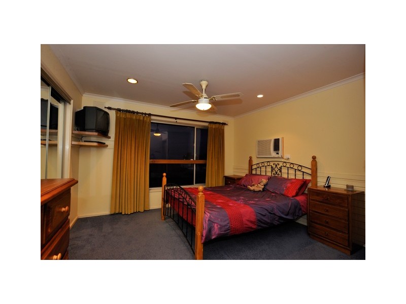 10 Mayfair Court, Keysborough VIC 3173