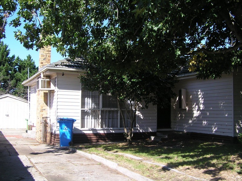 14 Sharon Road, Springvale South VIC 3172