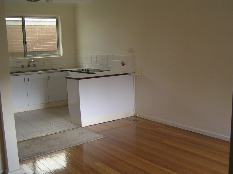 4 Tadstan Court, Clayton South VIC 3169