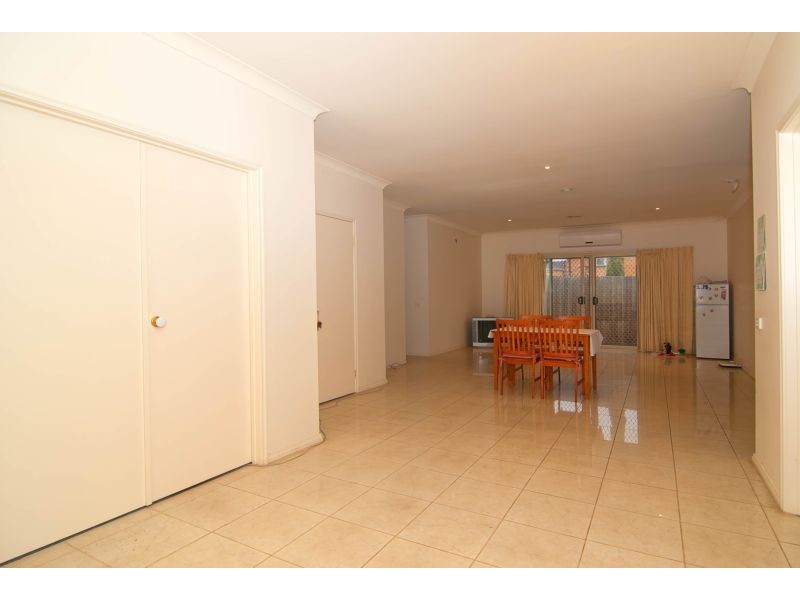 11 Monash Place, Clayton VIC 3168