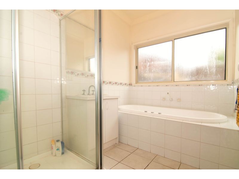 11 Monash Place, Clayton VIC 3168