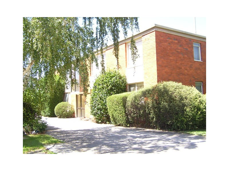 2/3 Somer’s Street, Noble Park VIC 3174