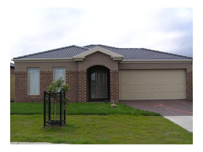 21 Trina Court, Keysborough VIC 3173