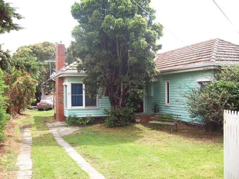 35 Whitworth Ave, Springvale VIC 3171