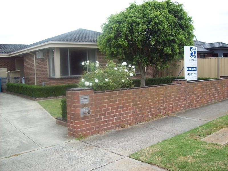 20 College Crescent, Keysborough VIC 3173