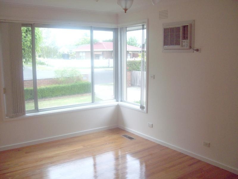 20 College Crescent, Keysborough VIC 3173