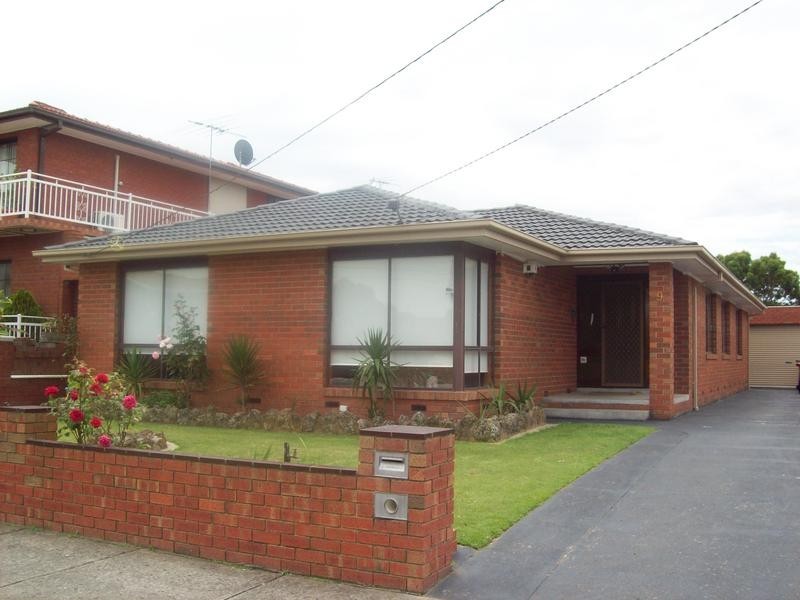 9 Bergen Street, Keysborough VIC 3173