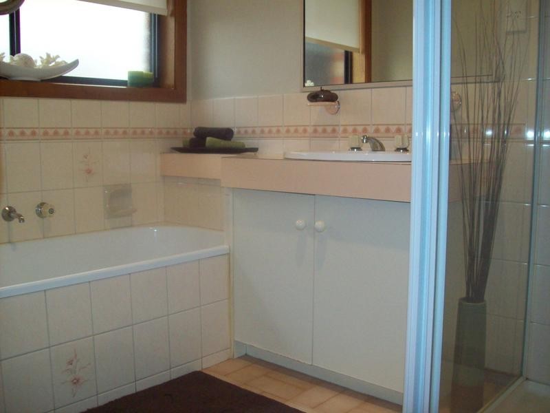 9 Bergen Street, Keysborough VIC 3173