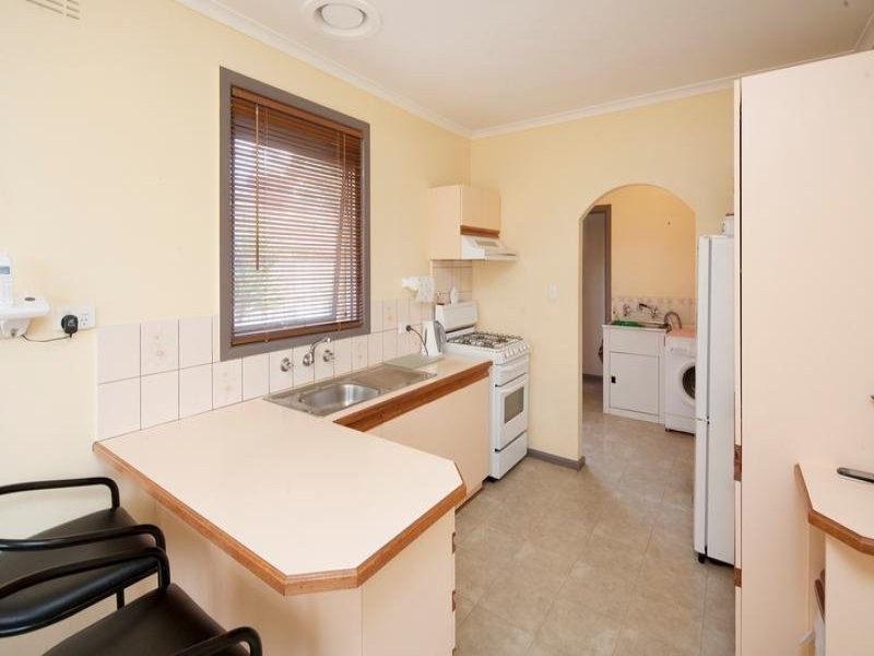 6 Montana Street, Springvale South VIC 3172