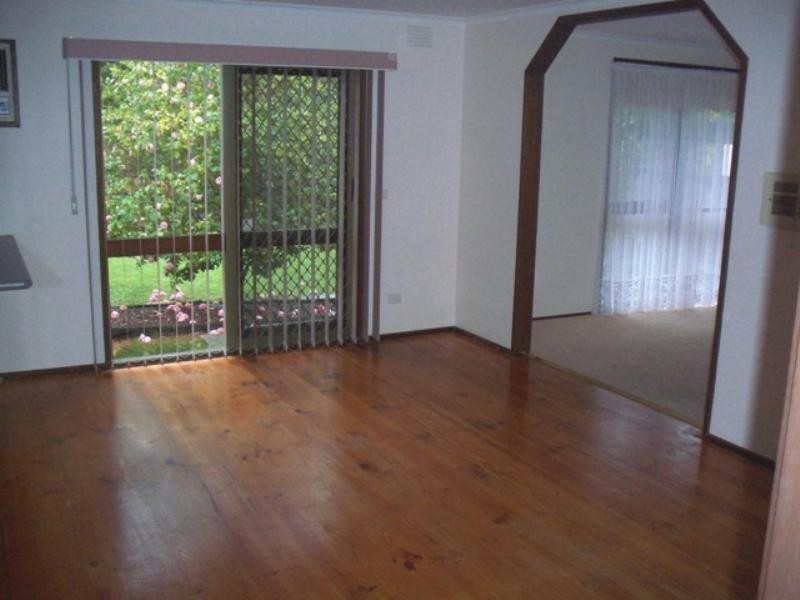 25 Mildura Crescent, Endeavour Hills VIC 3802