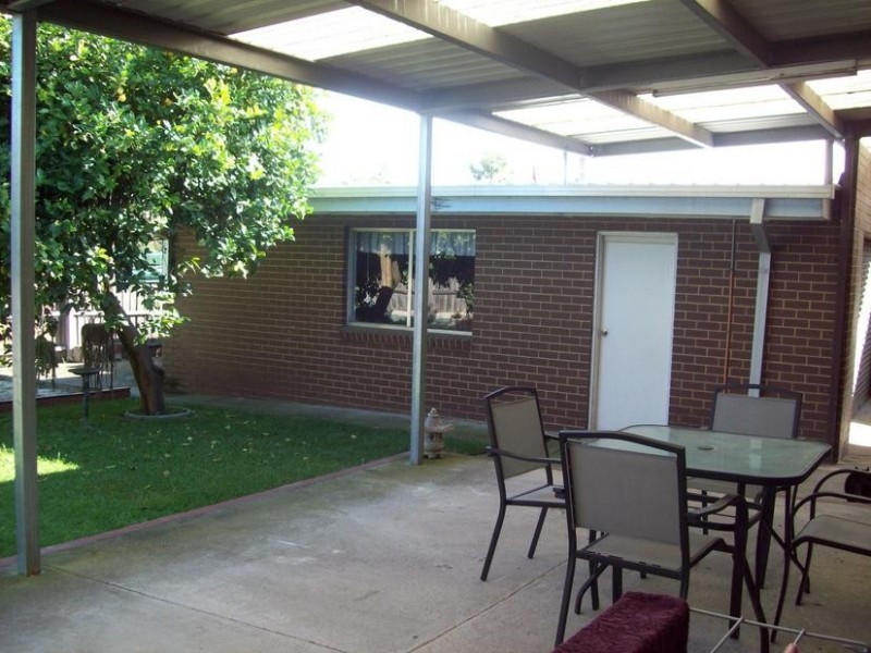 4 Tadstan Court, Clayton South VIC 3169