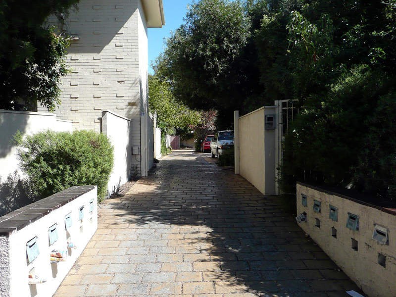 10/22 Kokaribb Rd, Carnegie VIC 3163