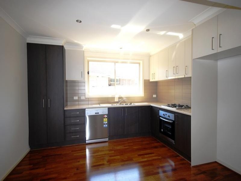 1/4 Allwen Court, Clayton South VIC 3169