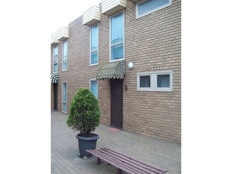 8/24 Rodd Street, Dandenong VIC 3175