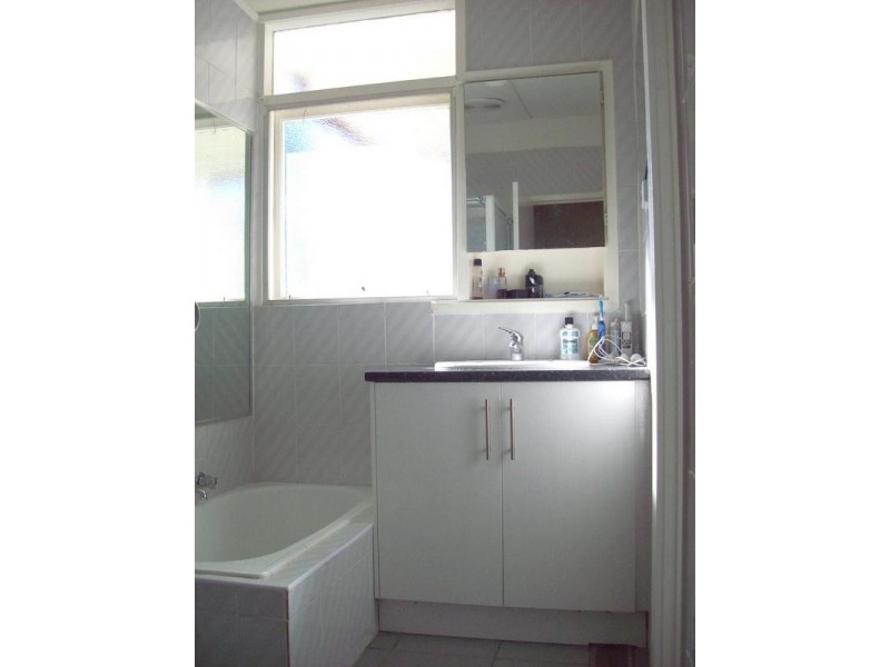 160 Railway Pde, Noble Park VIC 3174