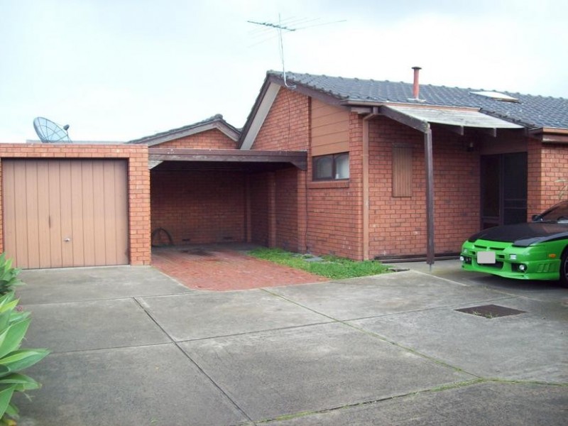 2/10 Fairbank Road, Clayton South VIC 3169