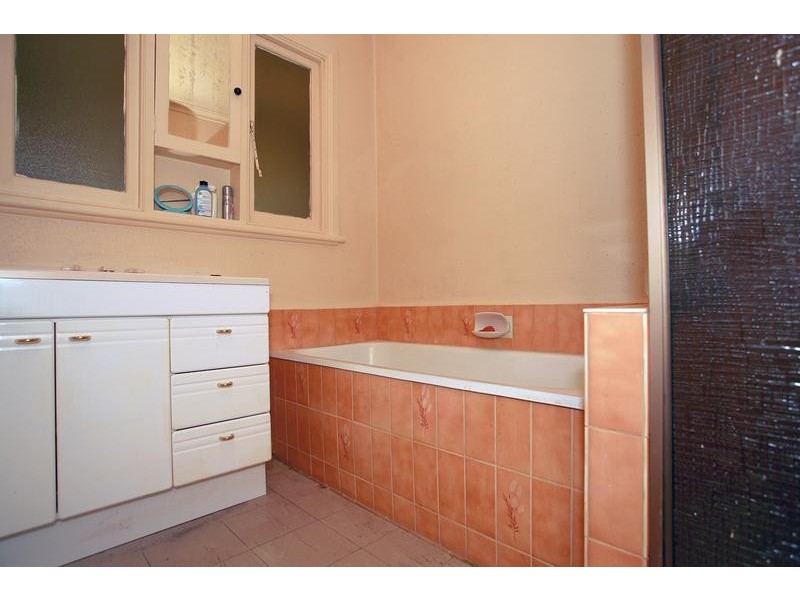 12 Barnett Grove, Noble Park VIC 3174