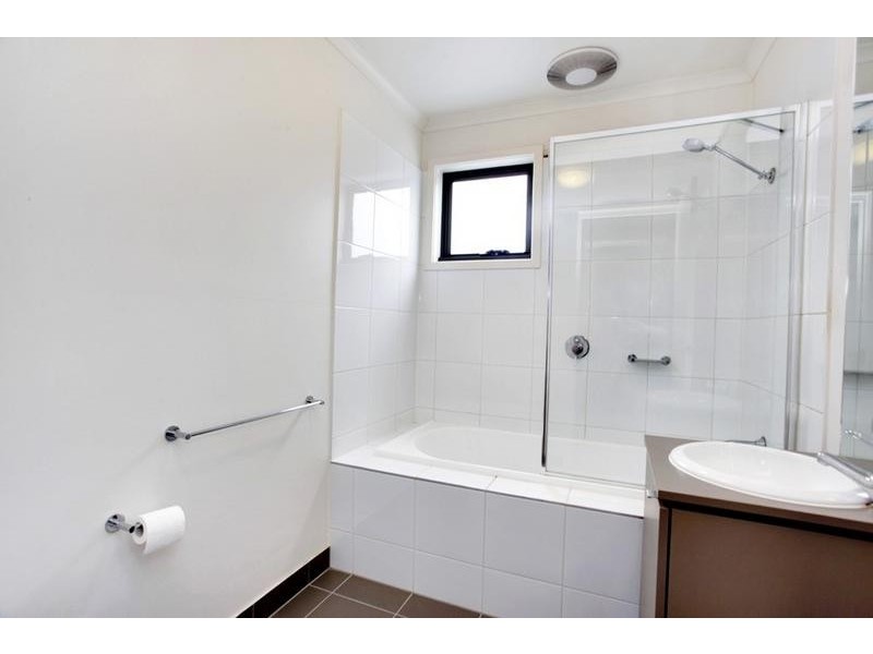 2 Rokeby Place, Mulgrave VIC 3170