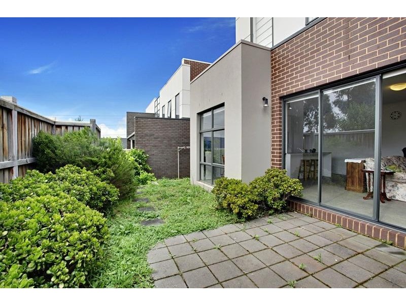 2 Rokeby Place, Mulgrave VIC 3170