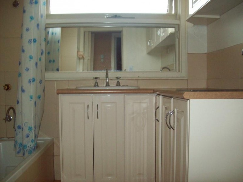 4/26 Burns Ave, Clayton South VIC 3169