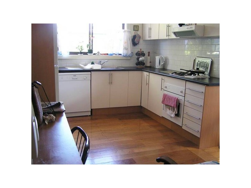 4 Dawn Ave, Dandenong South VIC 3175