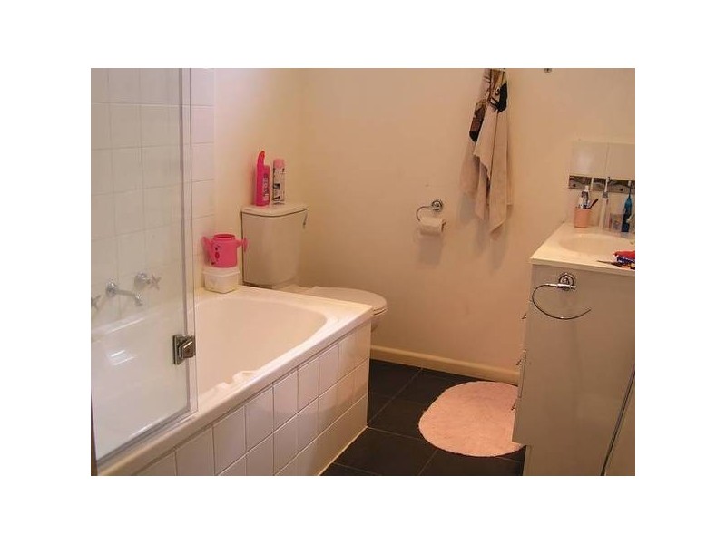 4 Dawn Ave, Dandenong South VIC 3175