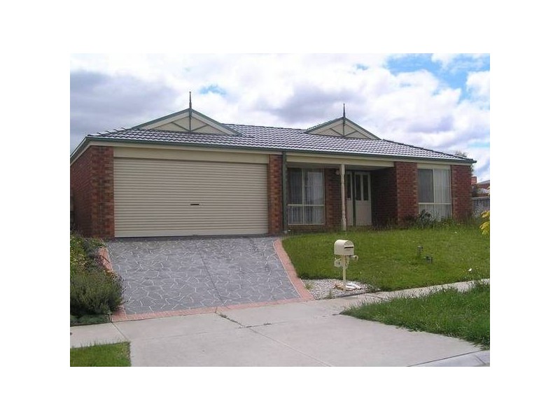 16 Emperor Road, Berwick VIC 3806
