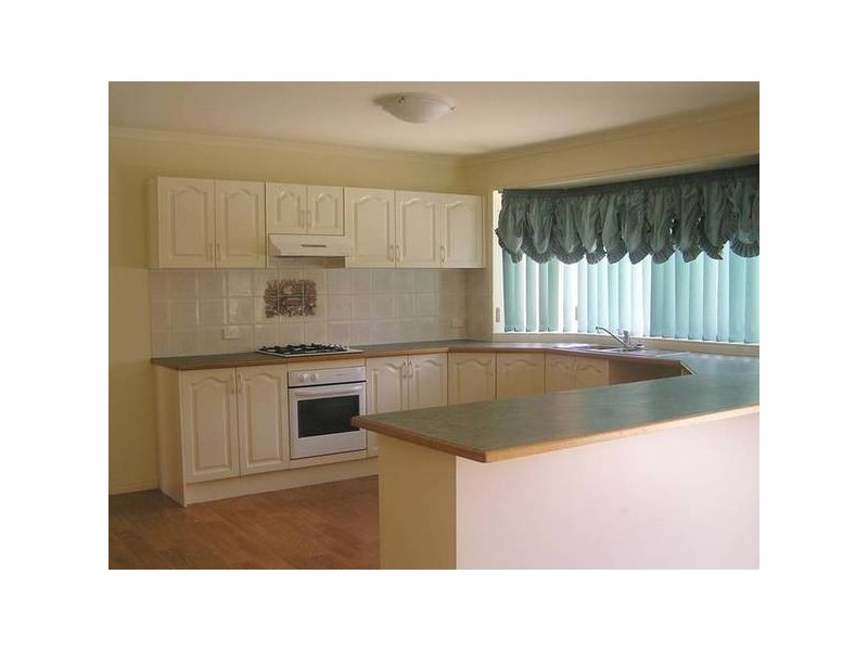 16 Emperor Road, Berwick VIC 3806